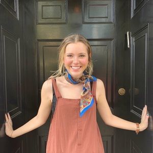 Meet your Posher, Laura